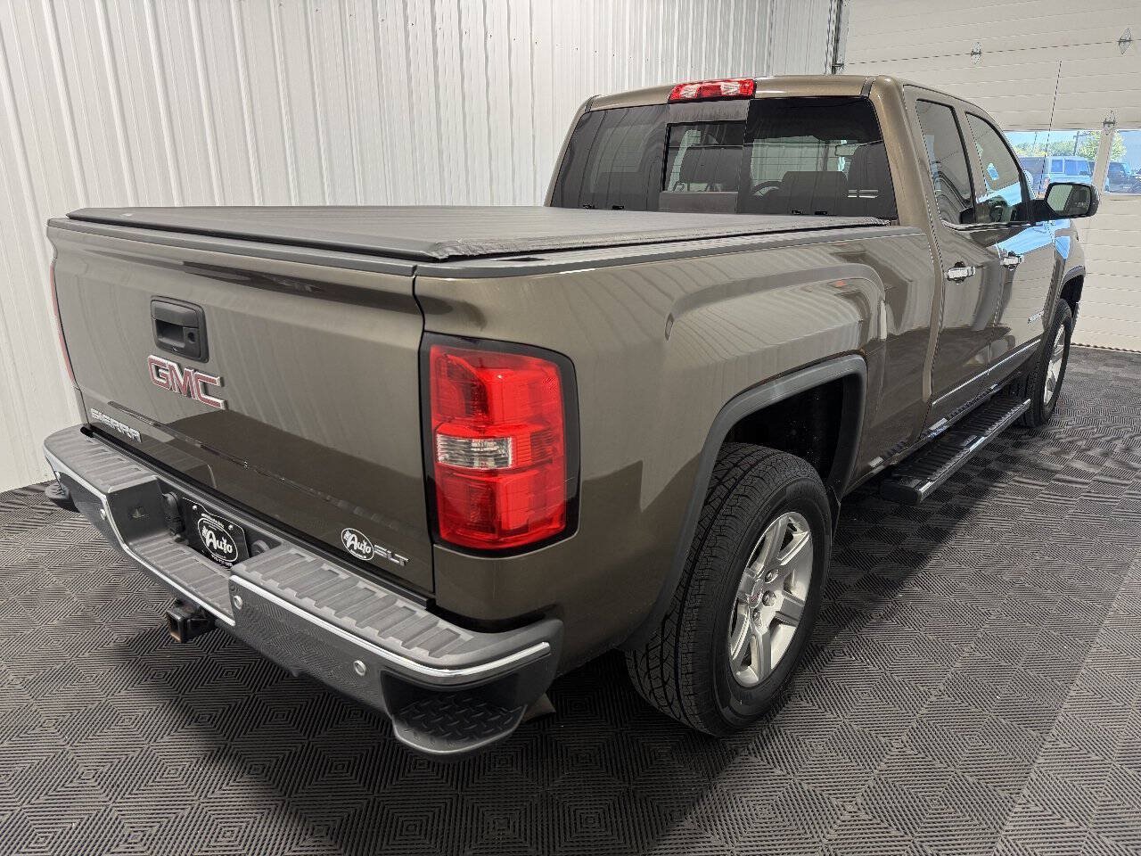 Used 2015 GMC Sierra 1500 SLT w/ SLT Preferred Package AWD/4WD image 3