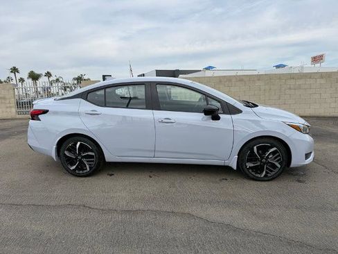 New 2025 Nissan Versa SR w/ Trunk Package image 7