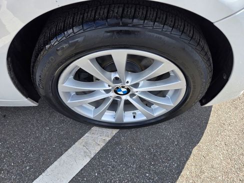 Used 2018 BMW 320i Sedan w/ Convenience Package image 11