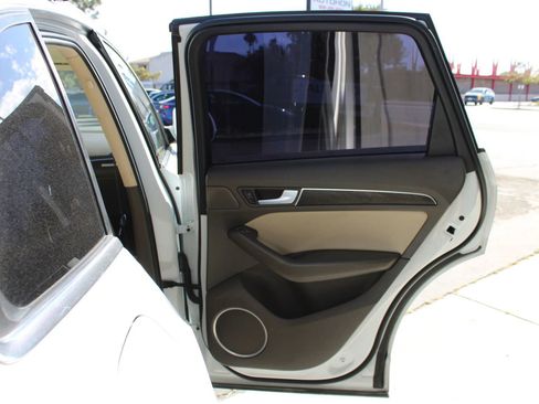 Used 2015 Audi Q5 2.0T Premium Plus w/ Technology Package AWD/4WD image 11