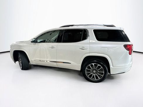 Used 2021 GMC Acadia Denali w/ Denali Ultimate Package AWD/4WD image 8