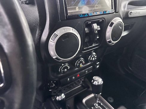 Used 2016 Jeep Wrangler Unlimited Sahara w/ Connectivity Group image 25