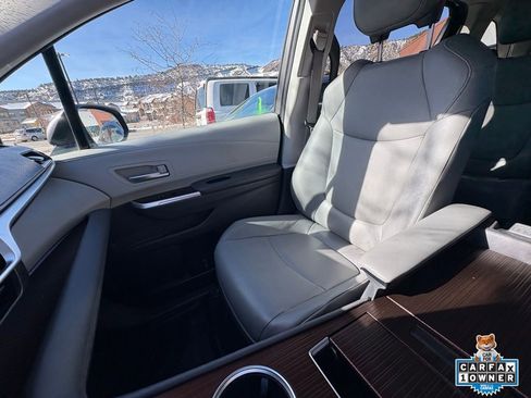 Used 2021 Toyota Sienna XLE image 22