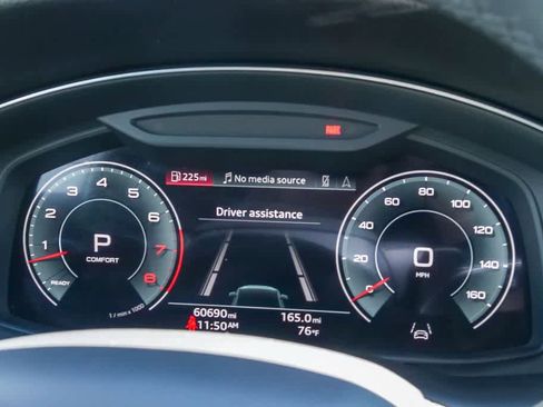 Used 2023 Audi Q7 3.0T Premium Plus image 23