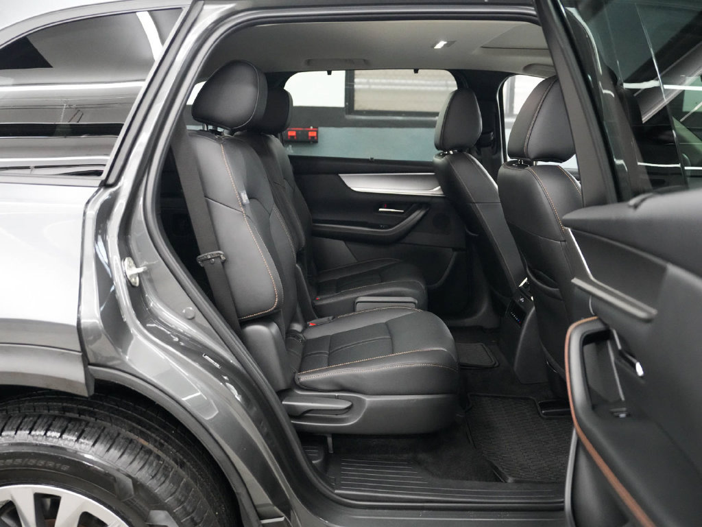 Used 2024 MAZDA CX-90 Plug-In Hybrid w/ Preferred AWD/4WD image 36