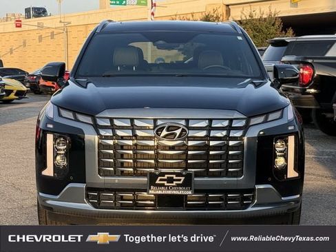 Used 2024 Hyundai Palisade Calligraphy FWD image 3
