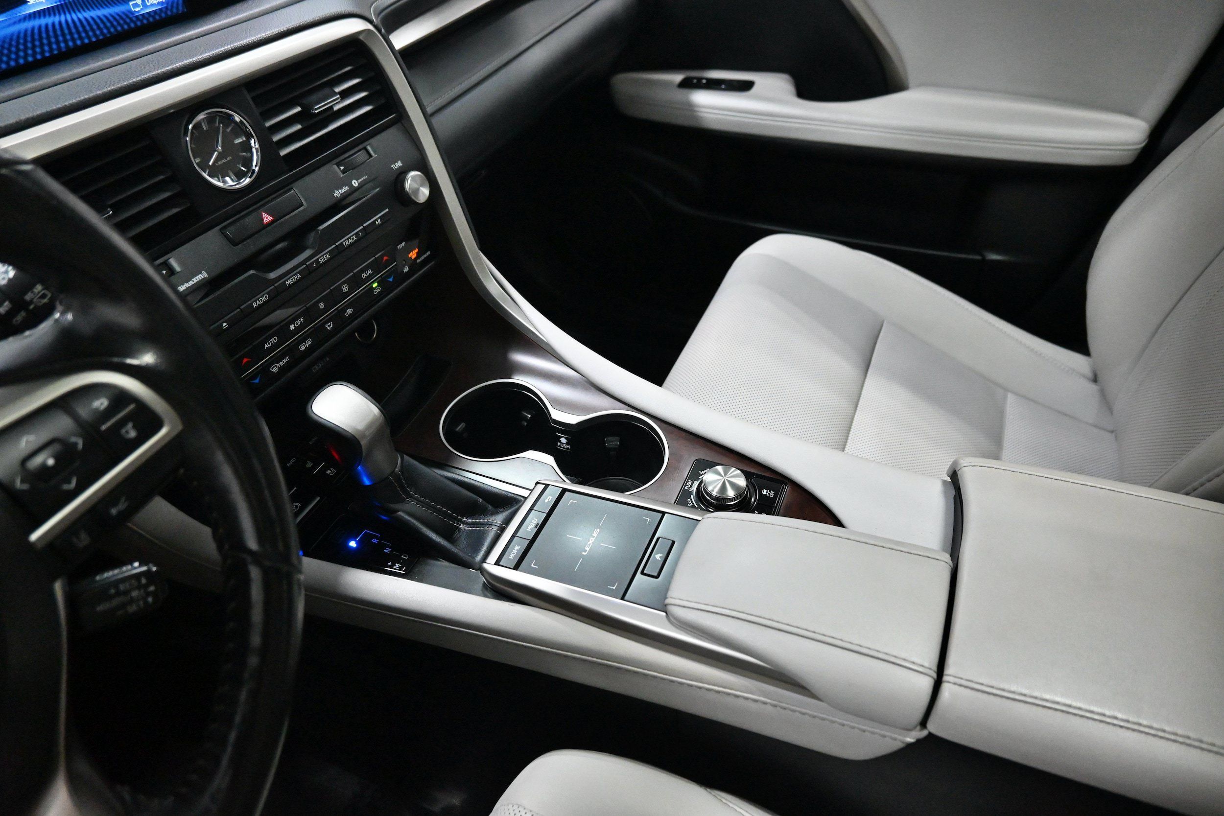 Used 2020 Lexus RX 350 AWD w/ Premium Package image 18
