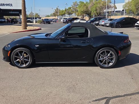 Used 2016 MAZDA MX-5 Miata Grand Touring RWD image 2