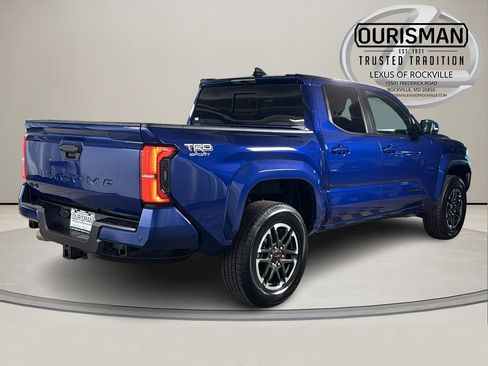 Used 2025 Toyota Tacoma TRD Sport image 8