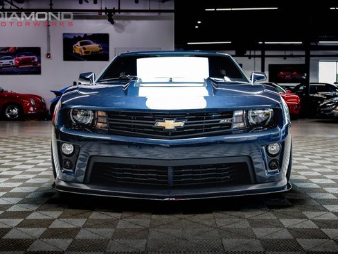 Used 2014 Chevrolet Camaro ZL1 RWD image 21