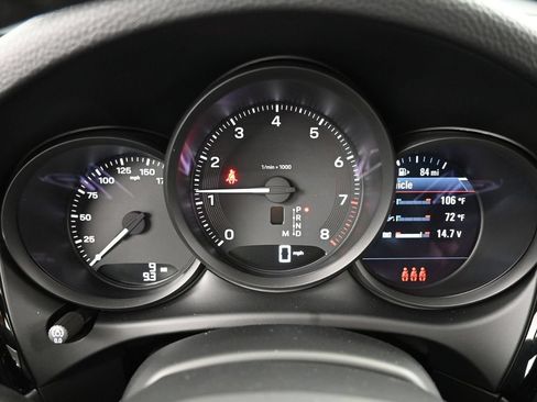 Certified 2026 Porsche Macan AWD/4WD image 18
