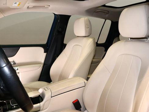 Used 2022 Mercedes-Benz GLB 250 image 15