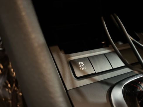 Used 2014 Volkswagen GTI Wolfsburg Edition image 28