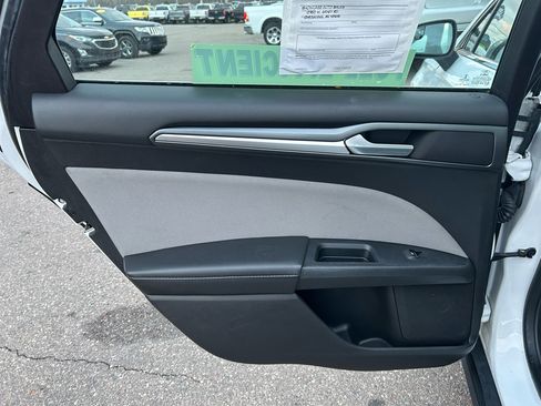 Used 2016 Ford Fusion S image 14