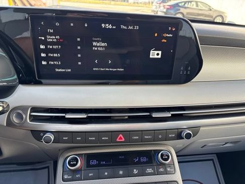 Used 2024 Hyundai Palisade SEL FWD image 16