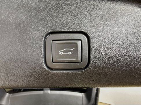 Used 2024 Cadillac Lyriq Luxury AWD/4WD image 33