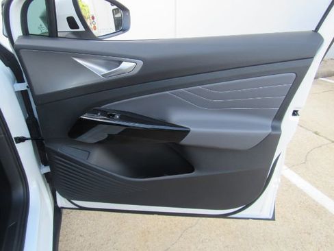 Used 2024 Volkswagen ID.4 S image 22