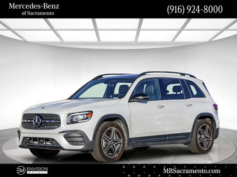 Used 2021 Mercedes-Benz GLB 250 4MATIC image 1