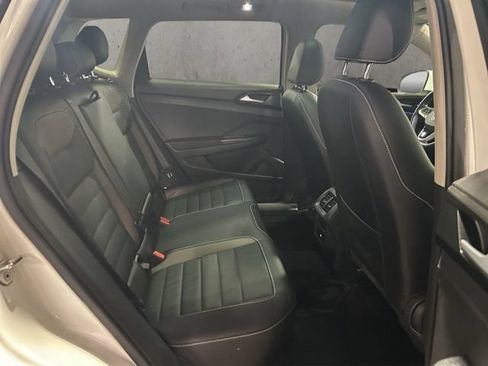 Used 2022 Volkswagen Taos SEL w/ Panoramic Sunroof Package AWD/4WD image 23