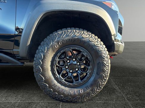 Used 2024 Chevrolet Colorado ZR2 w/ ZR2 Bison Edition AWD/4WD image 10
