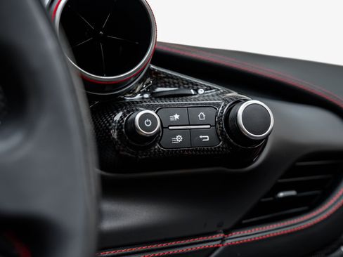 Used 2022 Ferrari F8 Tributo RWD image 55