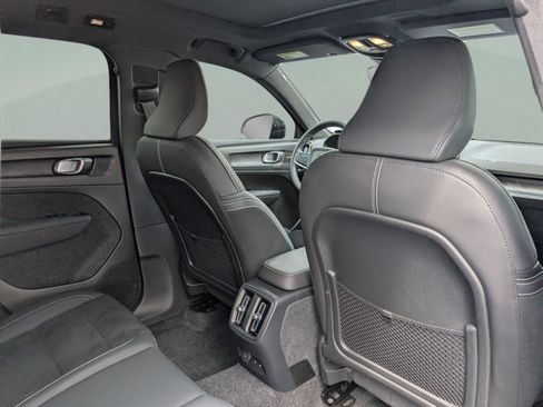 Used 2023 Volvo XC40 Recharge Ultimate w/ Protection Package Premier image 20