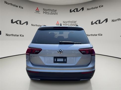 Used 2020 Volkswagen Tiguan S image 3