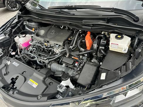 Used 2025 Toyota Sienna LE AWD/4WD image 24
