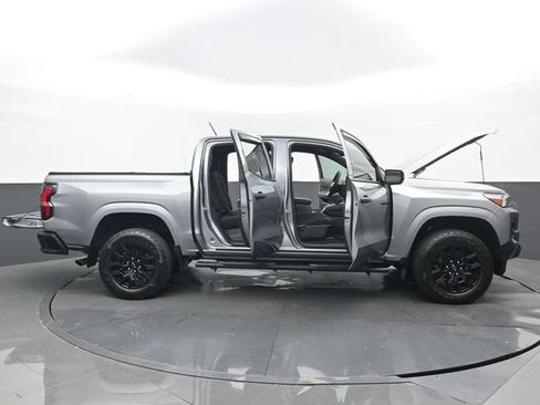 Used 2025 Chevrolet Colorado W/T w/ WT Custom Package AWD/4WD image 34