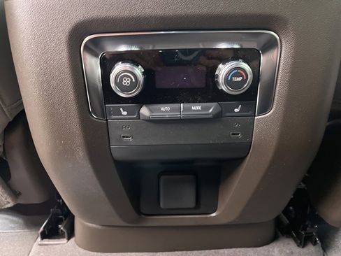 New 2026 GMC Yukon XL Elevation image 22