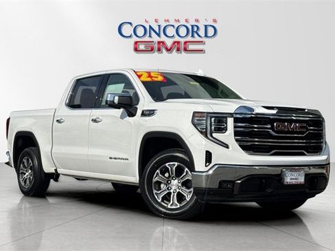 Used 2025 GMC Sierra 1500 SLT image 2