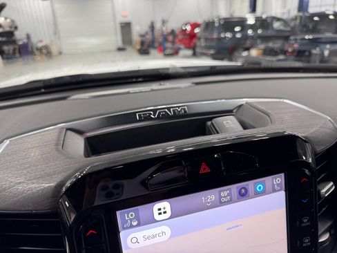 New 2025 RAM 4500 4x4 Crew Cab DRW w/ Laramie Trim Package image 39