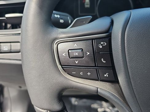 Certified 2024 Lexus ES 300h w/ Technology Package image 17