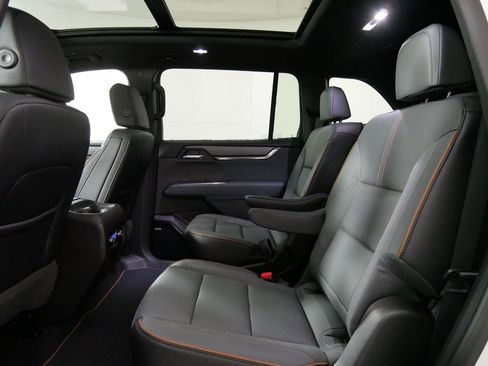 New 2026 GMC Acadia AT4 w/ Luxury Package AWD/4WD image 17