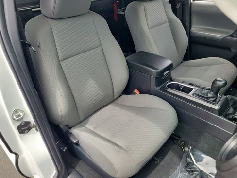 Used 2022 Toyota Tacoma SR AWD/4WD image 21