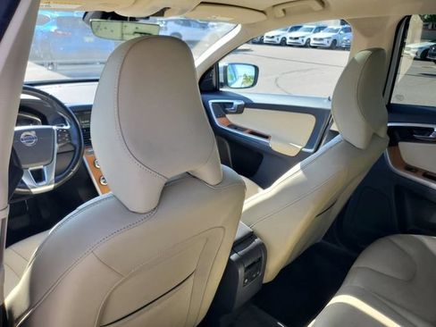 Used 2017 Volvo XC60 T6 Inscription w/ Climate Package AWD/4WD image 28