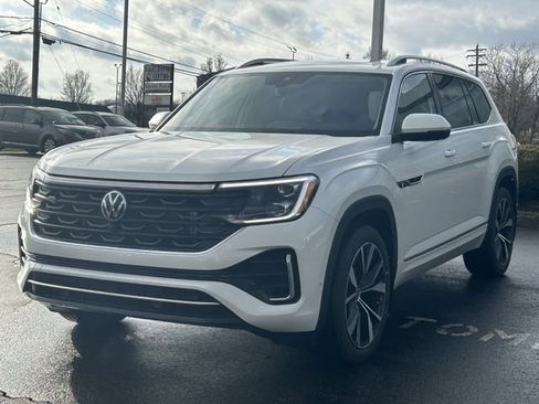 New 2026 Volkswagen Atlas SEL Premium R-Line AWD/4WD image 3