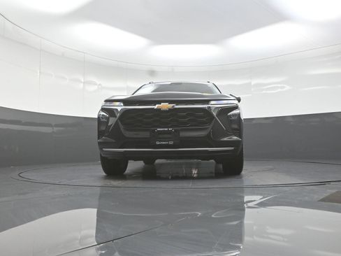 Used 2024 Chevrolet Trax LT FWD image 10