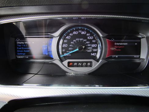 Used 2015 Ford Taurus SHO w/ Equipment Group 401A AWD/4WD image 17