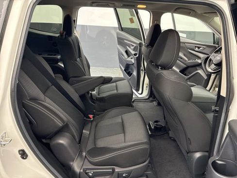 Used 2024 Subaru Ascent Premium w/ Convenience Package image 19