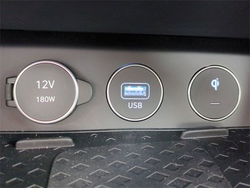 Used 2025 Genesis G70 2.5T w/ Sport Prestige Package image 21