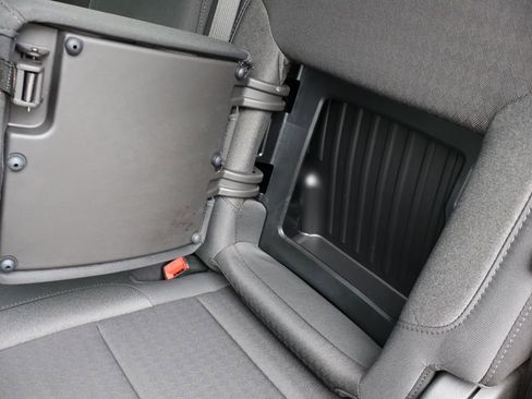 Used 2024 GMC Sierra 1500 Elevation image 39