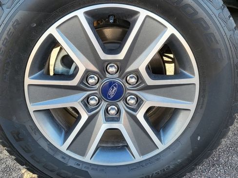 Used 2016 Ford F150 XLT w/ Equipment Group 301A Mid RWD image 14