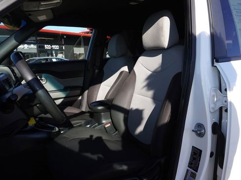 Used 2019 Kia Soul image 21