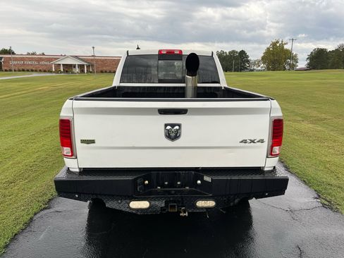 Used 2014 RAM 1500 Laramie w/ Convenience Group image 7