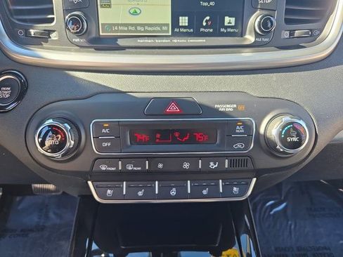 Used 2019 Kia Sorento SX w/ Limited image 26