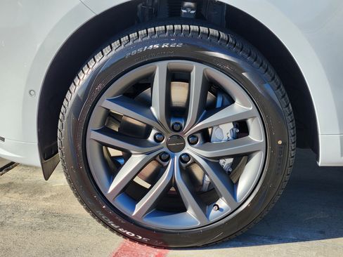 New 2026 Land Rover Range Rover Sport Dynamic SE image 9