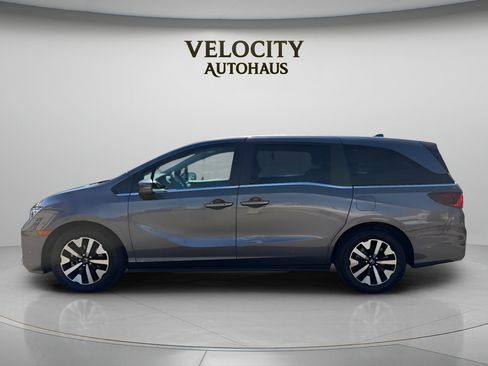 Used 2025 Honda Odyssey EX-L image 4