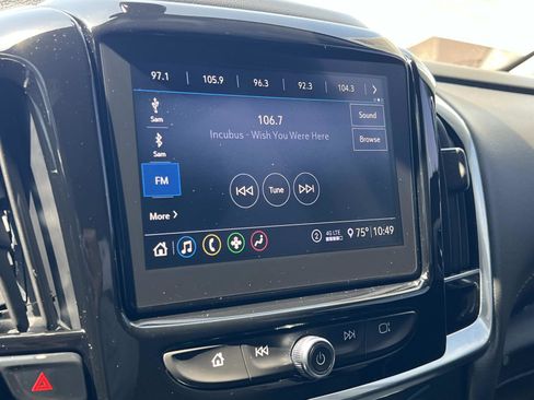Used 2021 Chevrolet Traverse LT FWD image 12