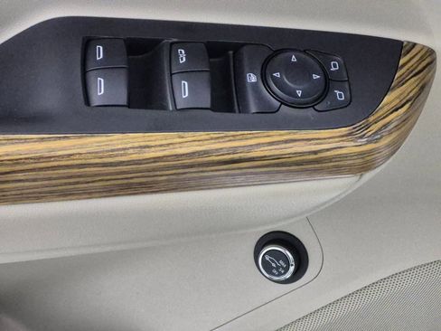 Used 2017 GMC Acadia Denali w/ Technology Package image 14